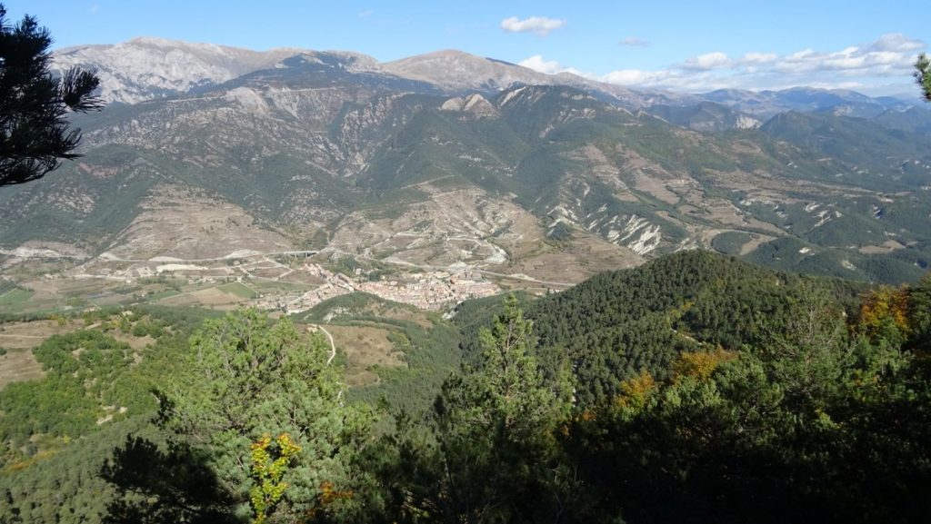 pano sur Bagà et la Serra de Moixero